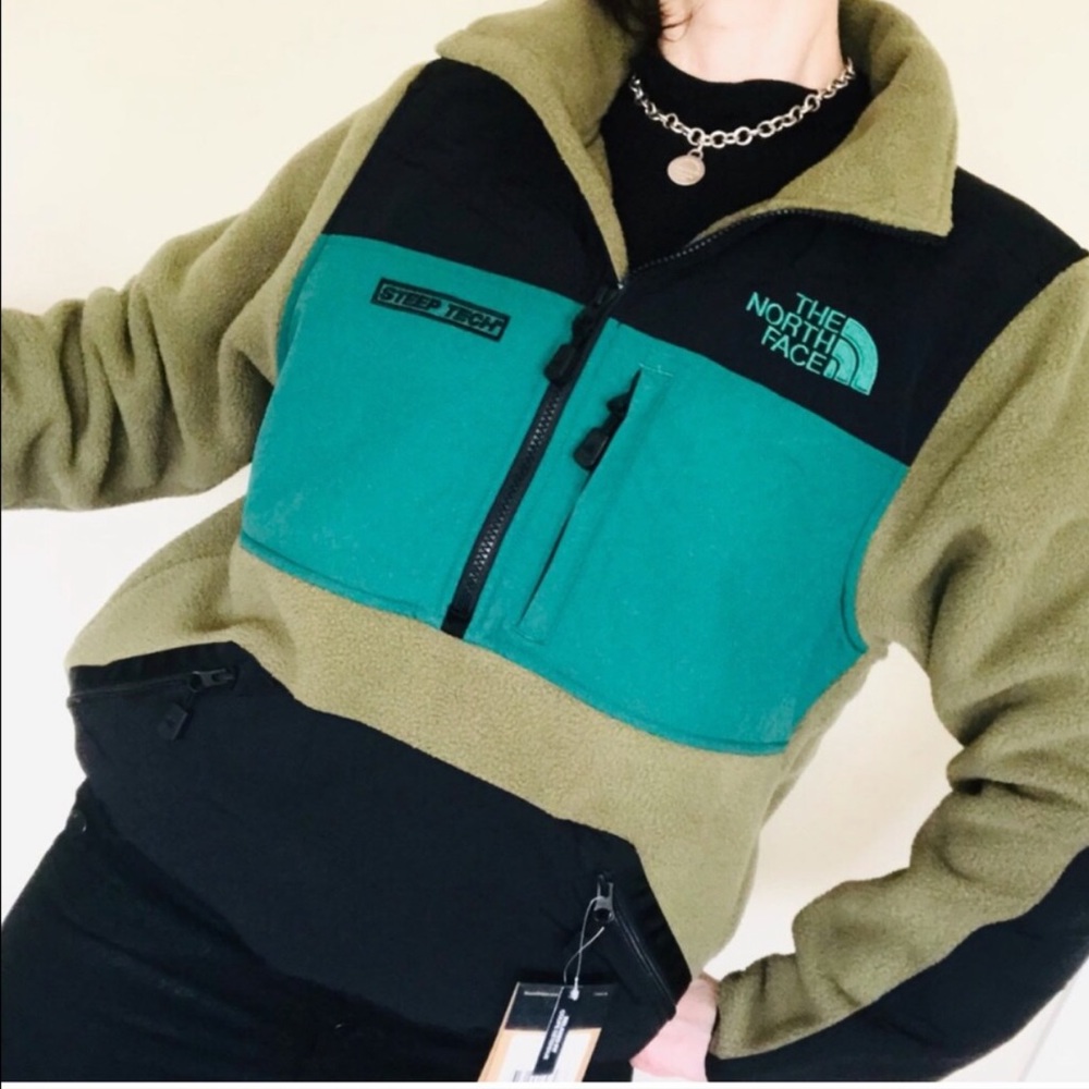 The North Face Steep Tech 1/2  half zip fleece black jacket